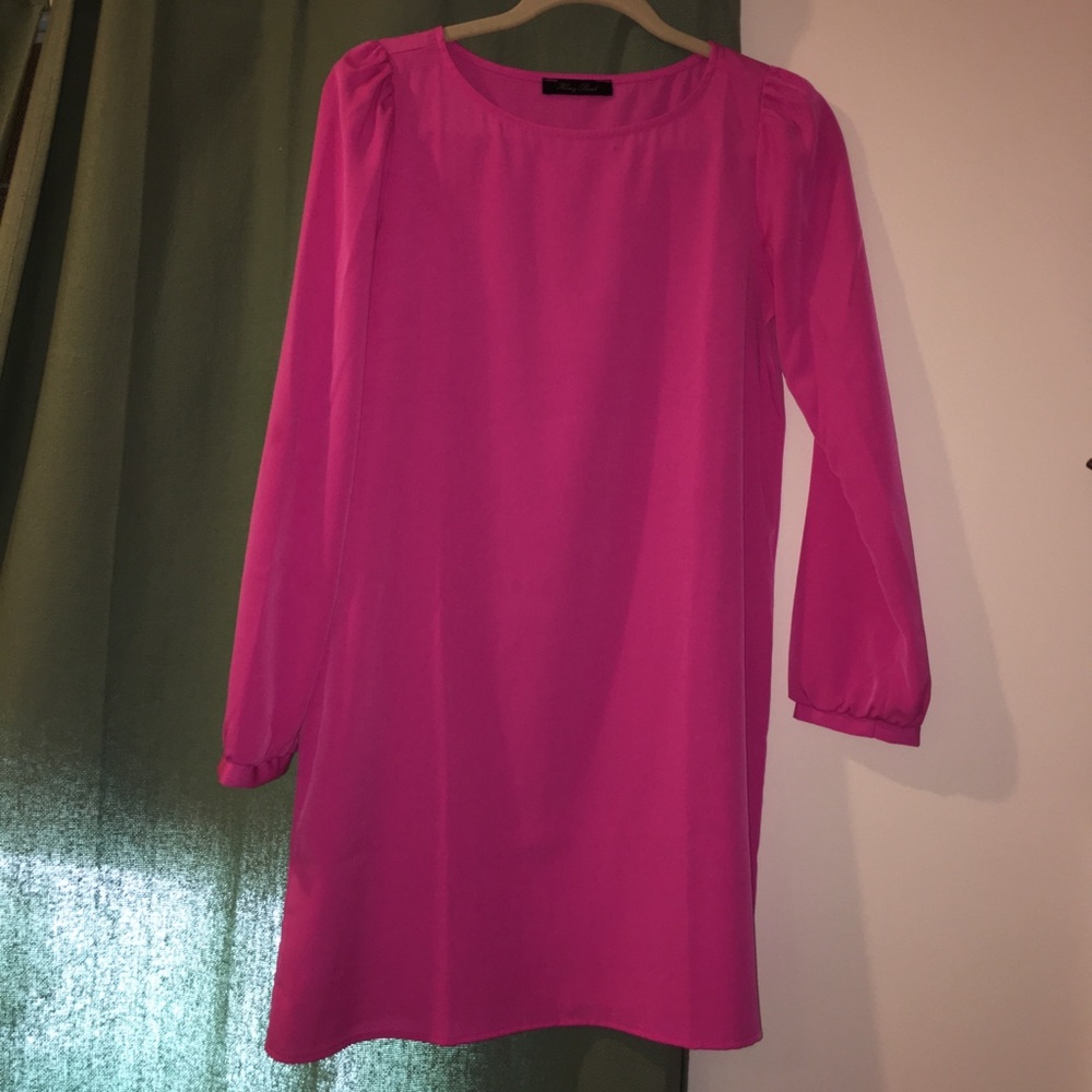 Long sleeve shift dress size M